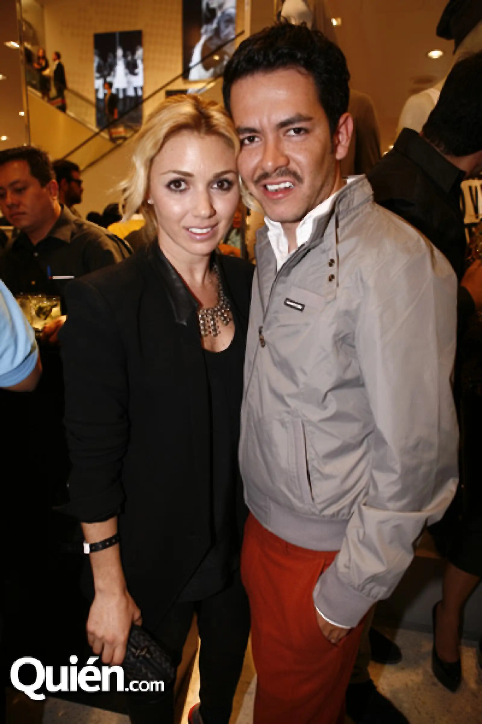 Karla Guindi,Manolo Karo