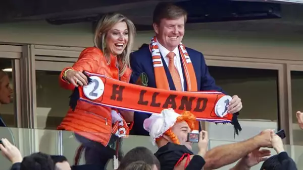 Nació y creció en Buenos Aires, pero su esposo, el rey Guillermo y sus tres hijas son del país del tulipán. ¿Quién querrá Máxima que pase a la final de la Copa del Mundo?