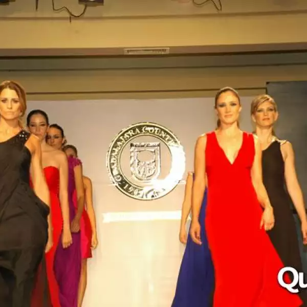 Desfile Elda Watanabe