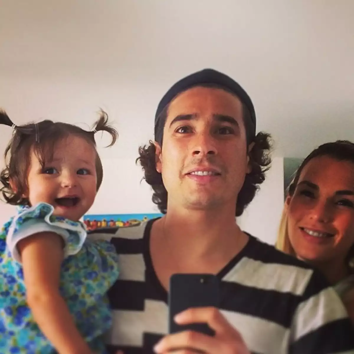 Lucciana tiene poco mÃ¡s de un aÃ±o, es el motivo de felicidad de sus papÃ¡s.