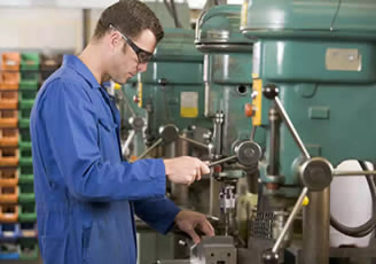 La producción manufacturera estadounidense disminuyó 0.4% en marzo pasado. (Foto: Photos to Go)