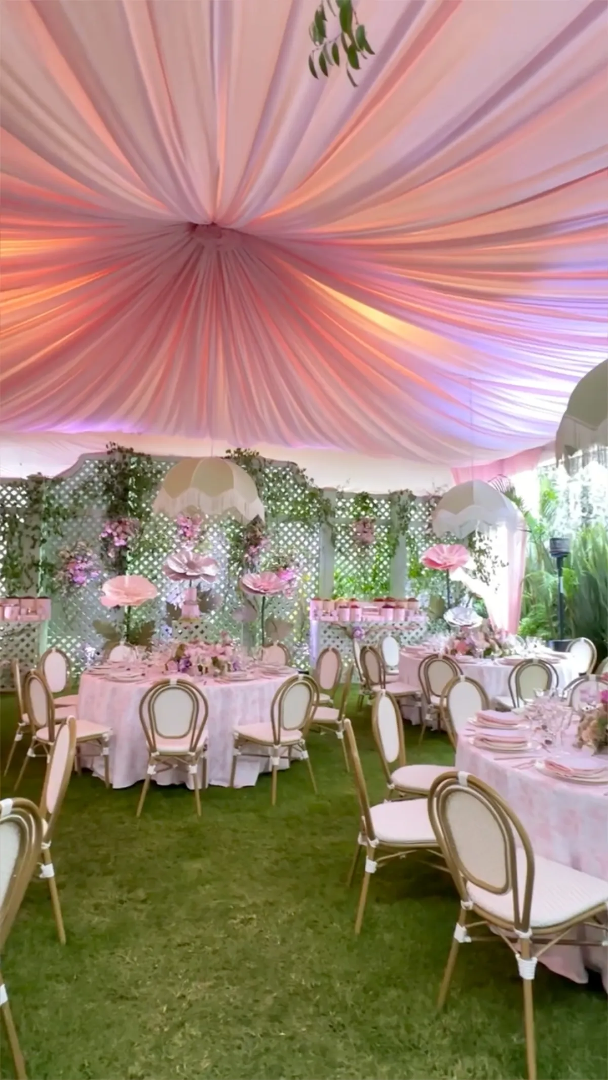 Carlos Rivera y Cynthia Rodríguez organizaron un lujoso baby shower por la llegada de su hija, María