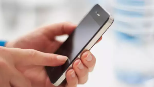 Expertos indican que el declive en los envíos de teléfonos inteligentes coincide con menores expectativas para el mercado chino.(Foto: Getty Images)