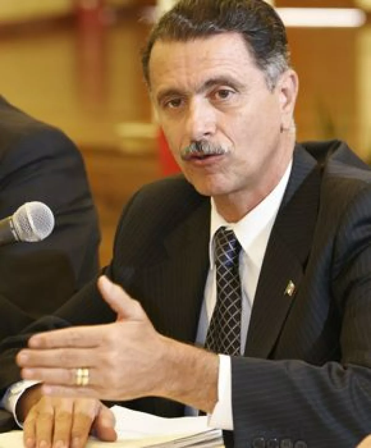 El Secretario de Gobernación durante la administración de Vicente Fox falleció este martes a causa de cáncer de estómago.