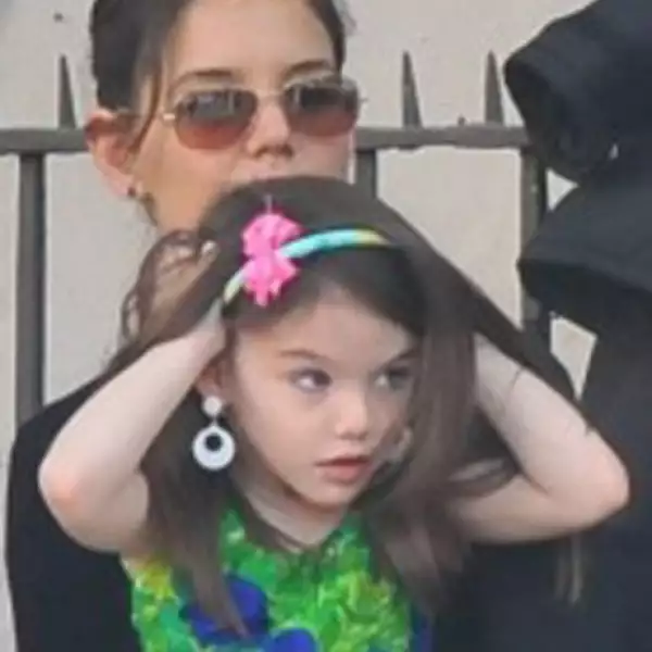 Berrinches, risas, juegos y un mundo fashion: la vida de Suri.