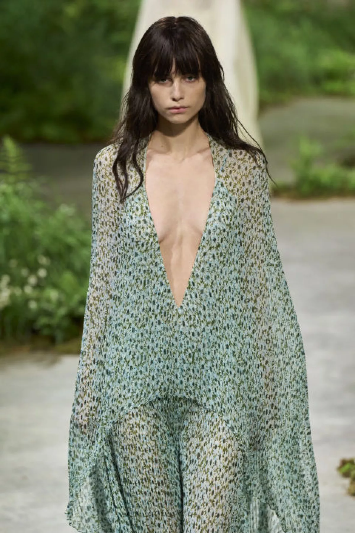 El primer desfile Crucero de Sabato de Sarno para Gucci es un sueño de flores