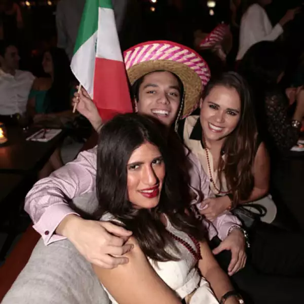 Oscar Barruqui Óscar Guerrero,Janette Gaitan