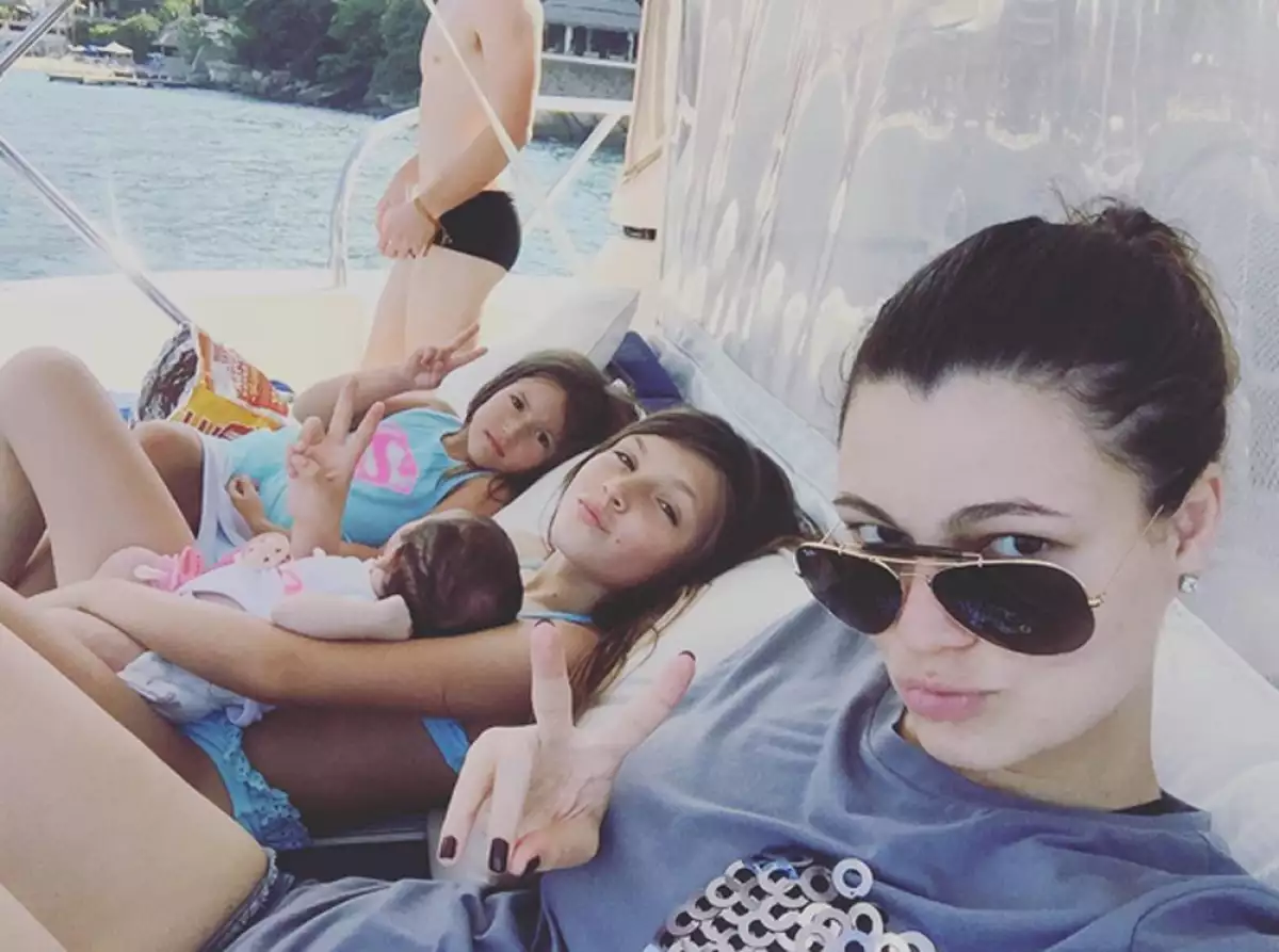 El primer viaje de Mila Mayer Mori a Acapulco