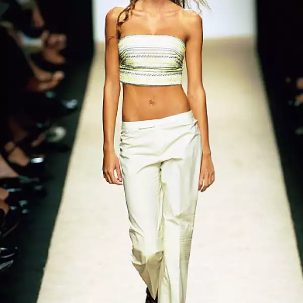 En New York Fashion Week para BCBG Runway Ready to Wear, Primavera-Verano en el año 2000.
