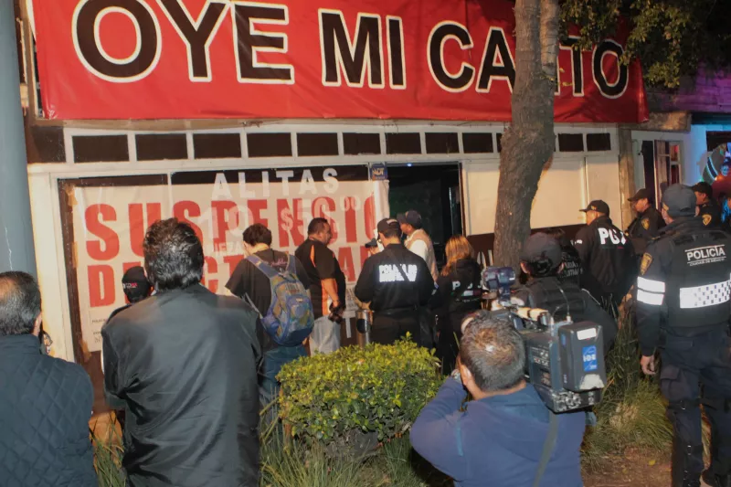 Oye Mi Canto, bar