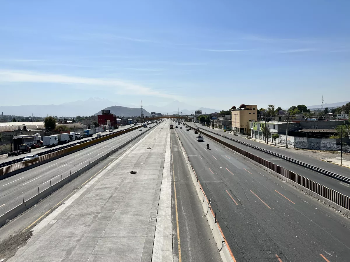 Mexico-Puebla-Trolebus-Chalco
