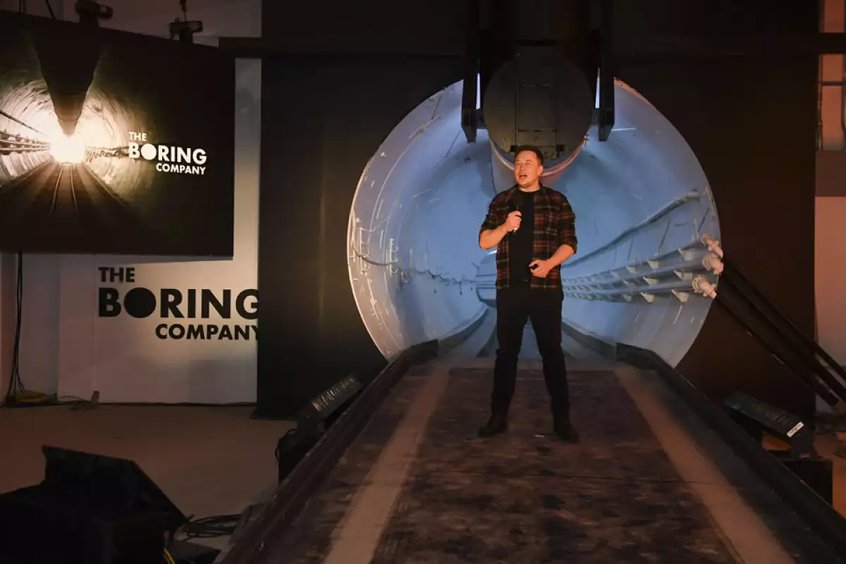 Elon Musk presenta túnel