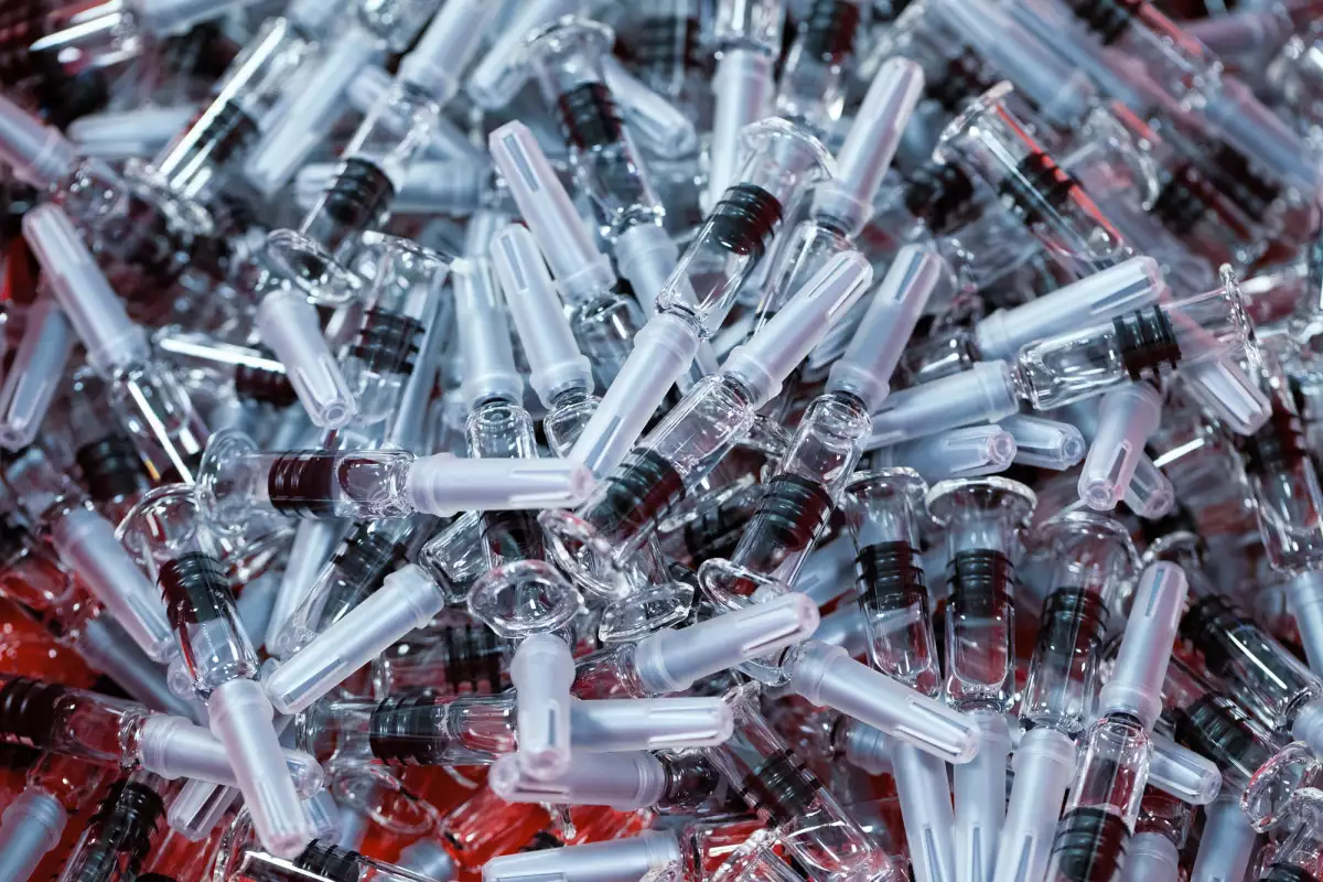 FILES-BRITAIN-FRANCE-HEALTH-VIRUS-VACCINE-SANOFI