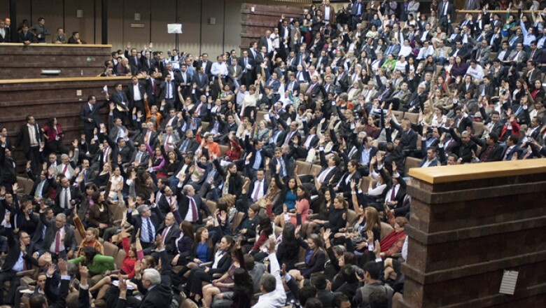 El pleno de la Cámara de Diputados aprobó la noche del miércoles la reforma energética en lo general.