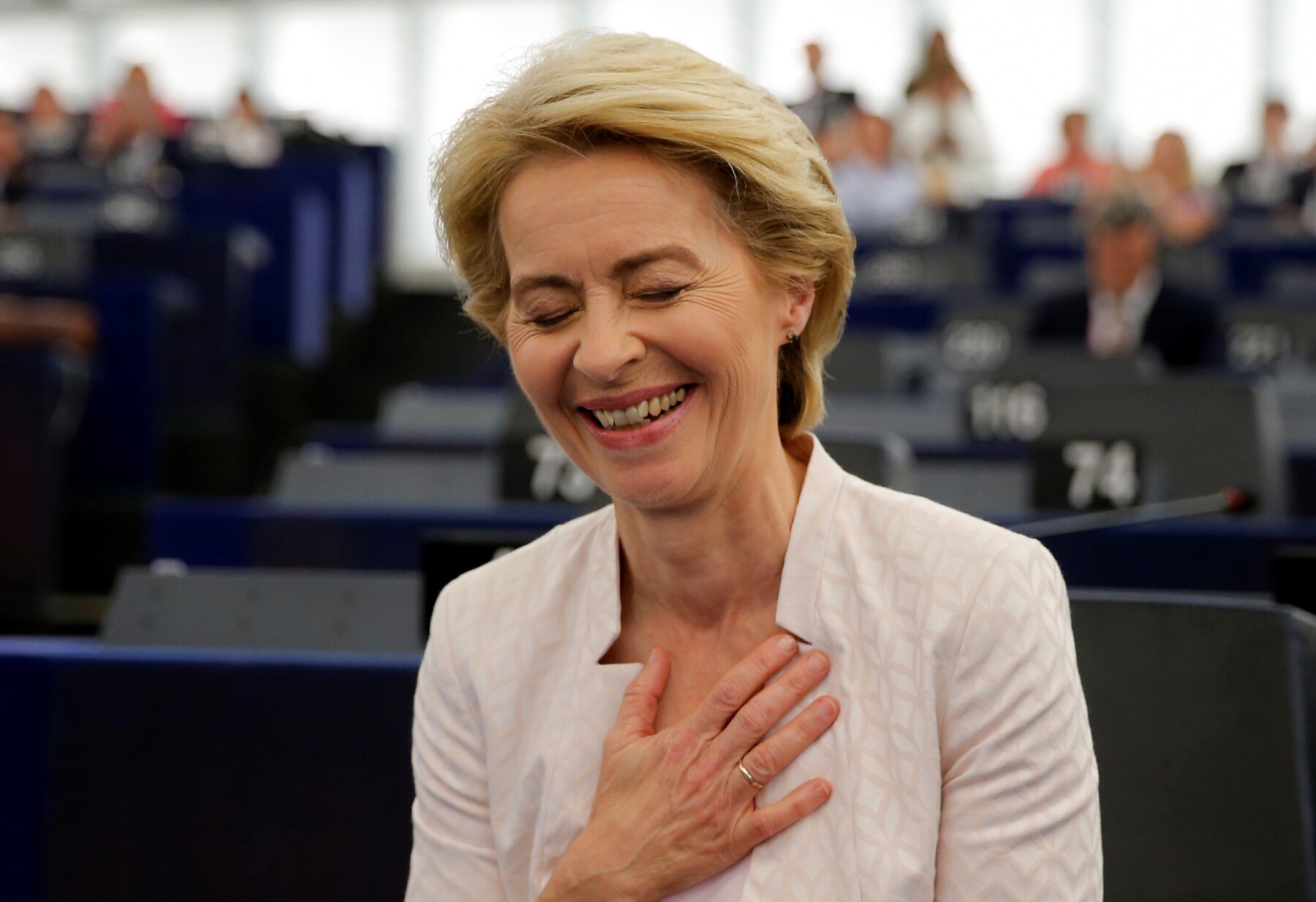 Ursula von der Leyen se convierte en la primera mujer en Ursula von der Leyen se convierte en la primera mujer en