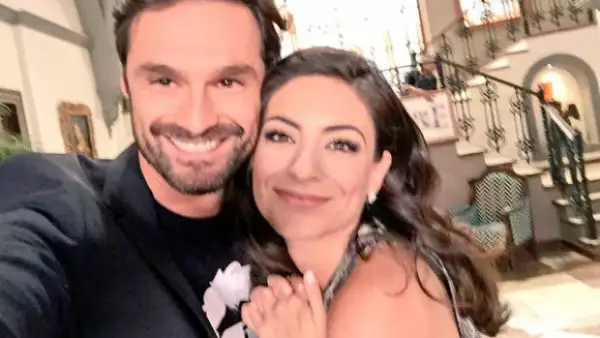 Iván Sánchez junto a Ana Brenda Contreras, su coprotagonista en Lo Imperdonable.