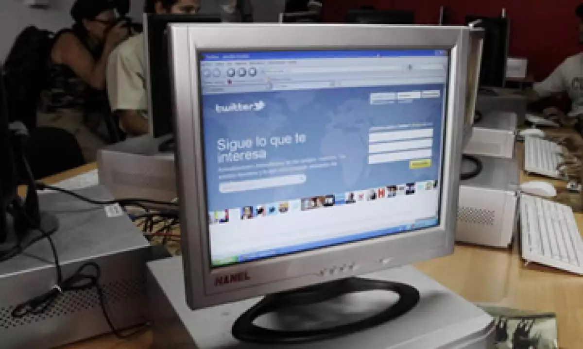 Twitter se enorgullecía de promover la libre expresión en los mensajes de 140 caracteres pero el viernes pasado cambió su política. (Foto: AP)