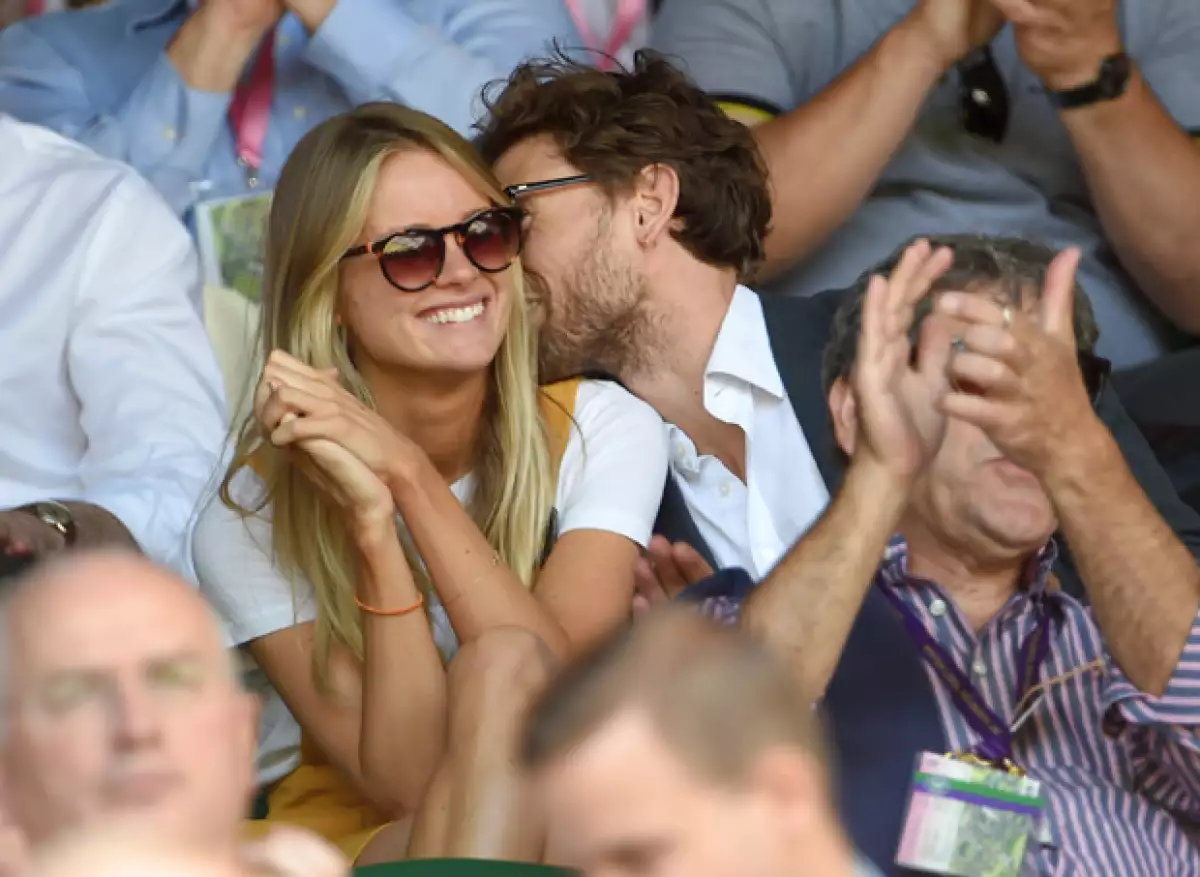 Tras poco más de un año de que la pareja terminara, ahora Cressida Bonas es vista en plan romántico, por primera vez, con un misterioso hombre en Wimbledon.