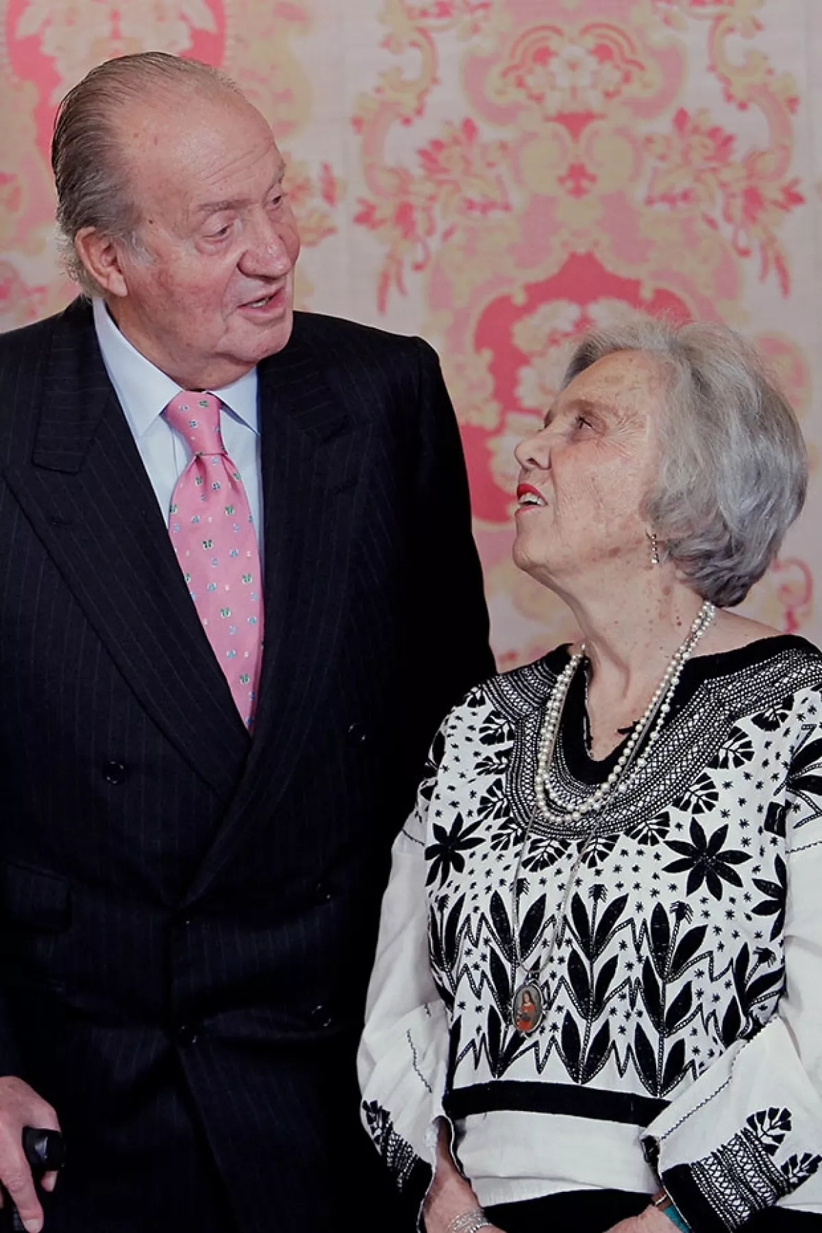 El Rey exaltó el compromiso social y humano de la mexicana.