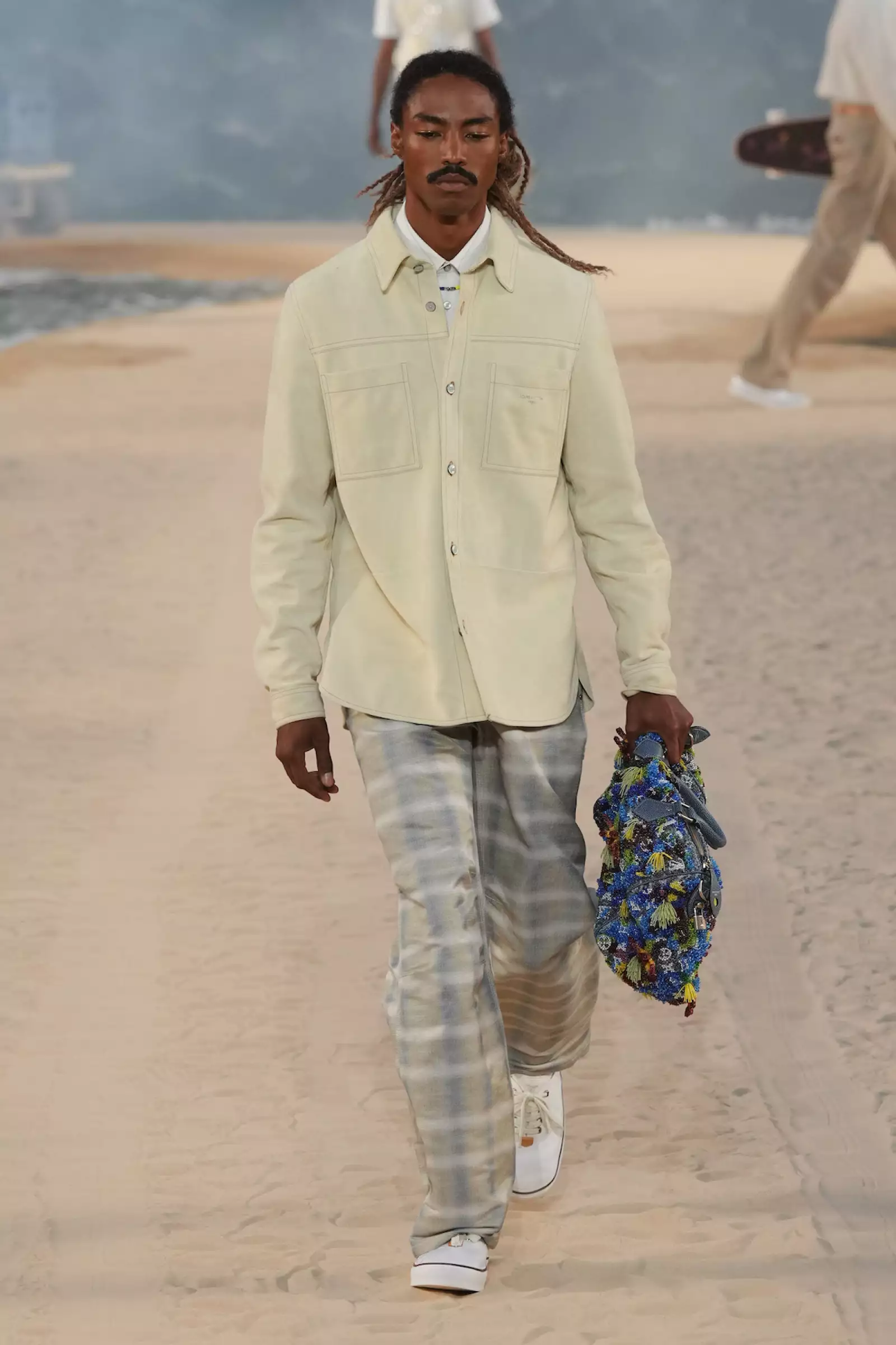 Vuitton m S27 049.jpg