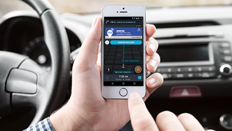 Con Zurich Compañía de Seguros y Waze  