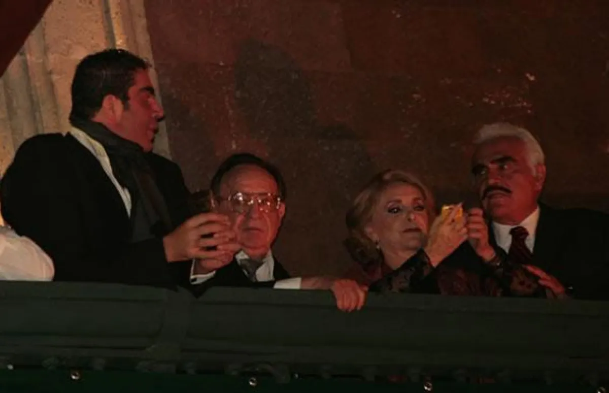 Jorge Kahwagi, Roberto Gómez Bolaños, Vicente Fernández y su esposa, Doña Cuquita.