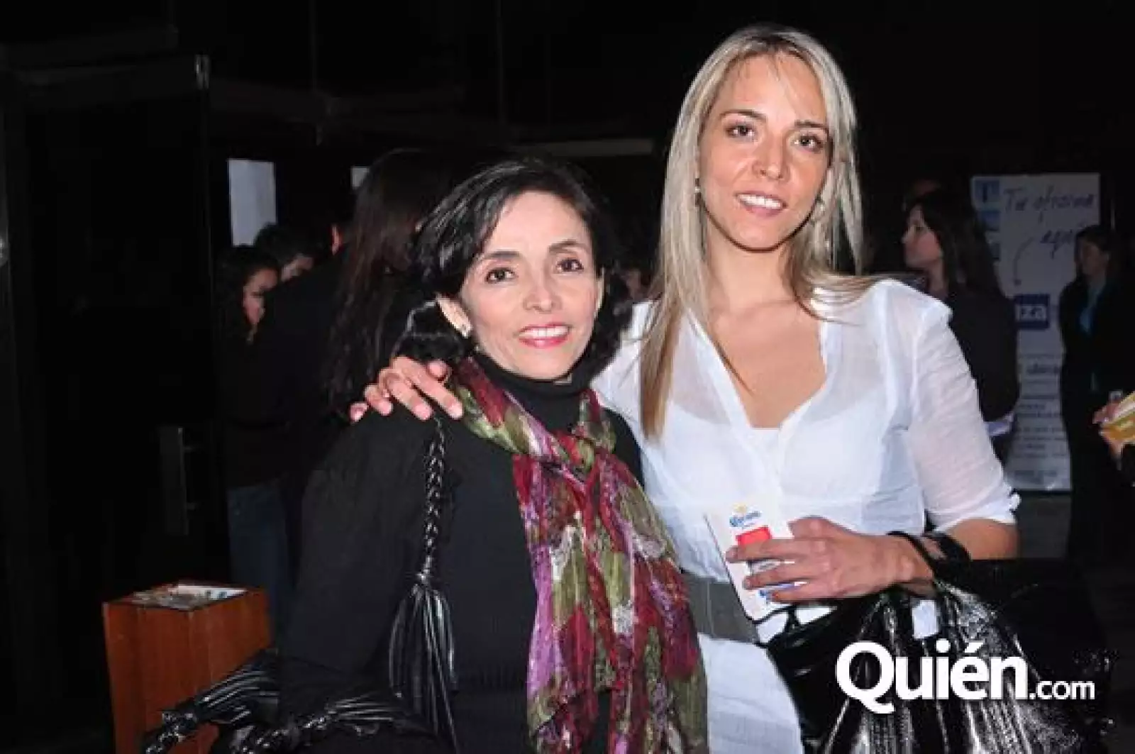 Brindis Navideño Iza Business Centers