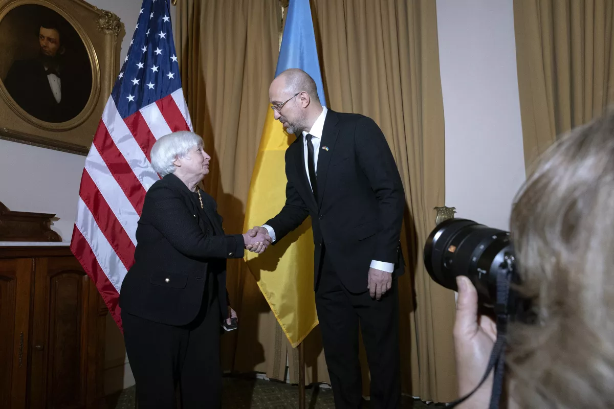 EU anuncia una ayuda económica adicional de USD 500 millones para Ucrania.