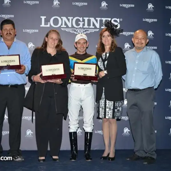 Samuel Cruz,Paola Martínez,Moisés González,Edith Chávez y Ricardo Mares.