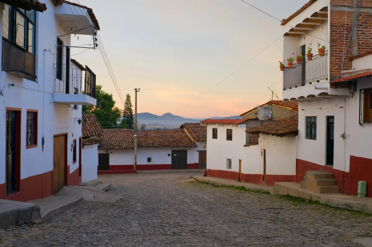 Dónde está Tapalpa, el Pueblo Mágico donde atraparon el Mencho: un lugar de turismo y vivienda residencial
