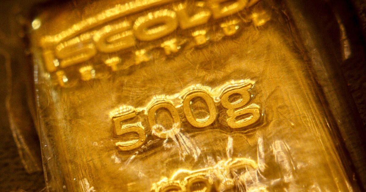 ORO SE DESPLOMA: MÍNIMOS NO VISTOS DESDE 2025