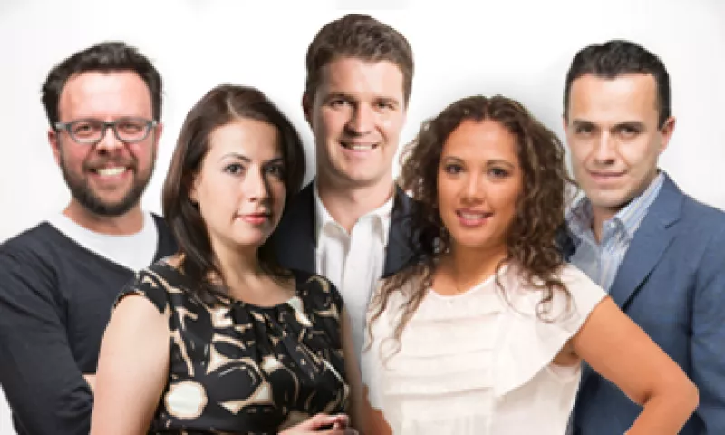 Algunos jóvenes treintañeros en este 2013: Adolfo Babatz (Clip), Mariana Castellblanch (Bayer), Albert Serrano (Privalia), Claudia Pérez (Banamex) y Carlos  Arroyo (Walmart). (Foto: Especial)