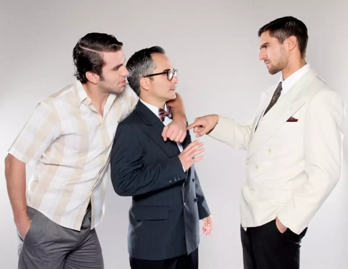 El actor originario de Tamaulipas participa en la obra de teatro La muerte de un viajante, al lado de un gran elenco.