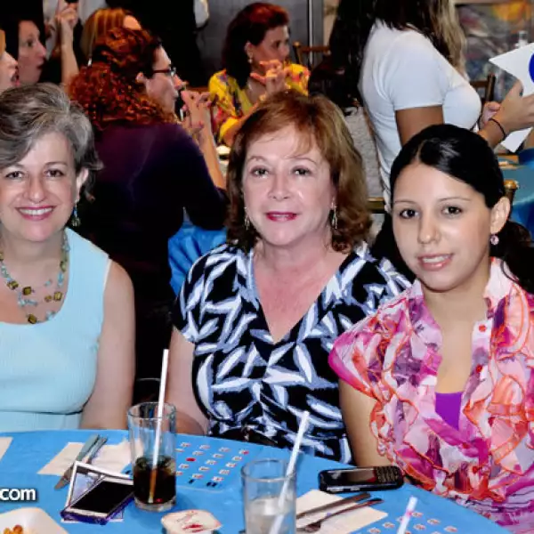 Susana Carrillo, Alicia Alanis y Martha Peña de Zambrano