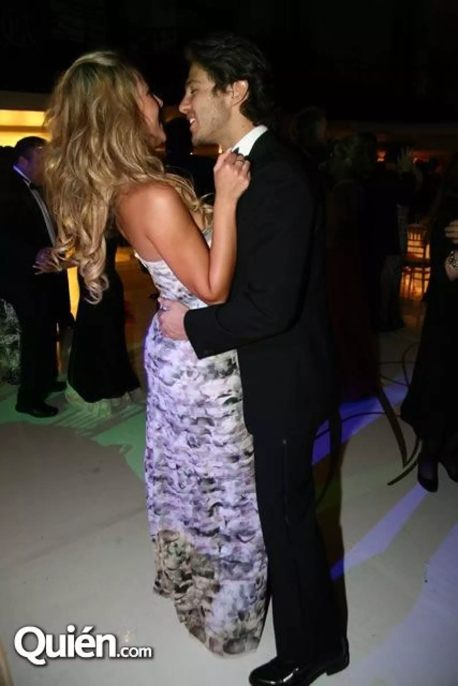 Vanessa Huppenkothen,Juan Fernández