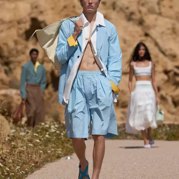 Jacquemus PO S27 016.jpg
