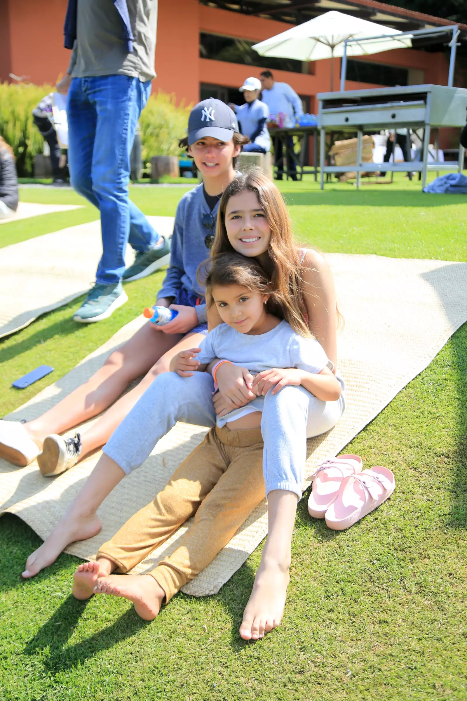 Gerardo Rojas, Juliana Cobo y Ana Miguel 
