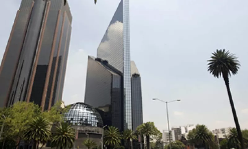 Durante la jornada, el IPC alcanzó un máximo de 44,974.96 unidades. (Foto: Reuters)