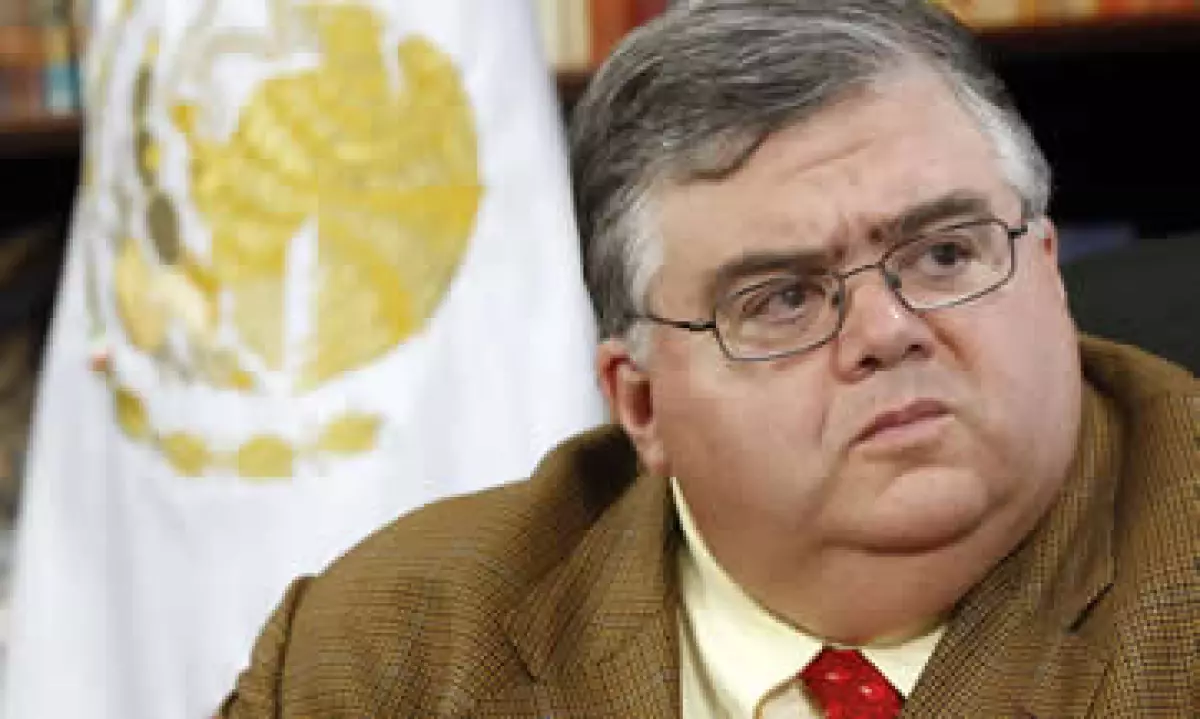 Agustín Carstens dijo que de ser elegido traería una nueva visión a la crisis de deuda en Europa. (Foto: Reuters)