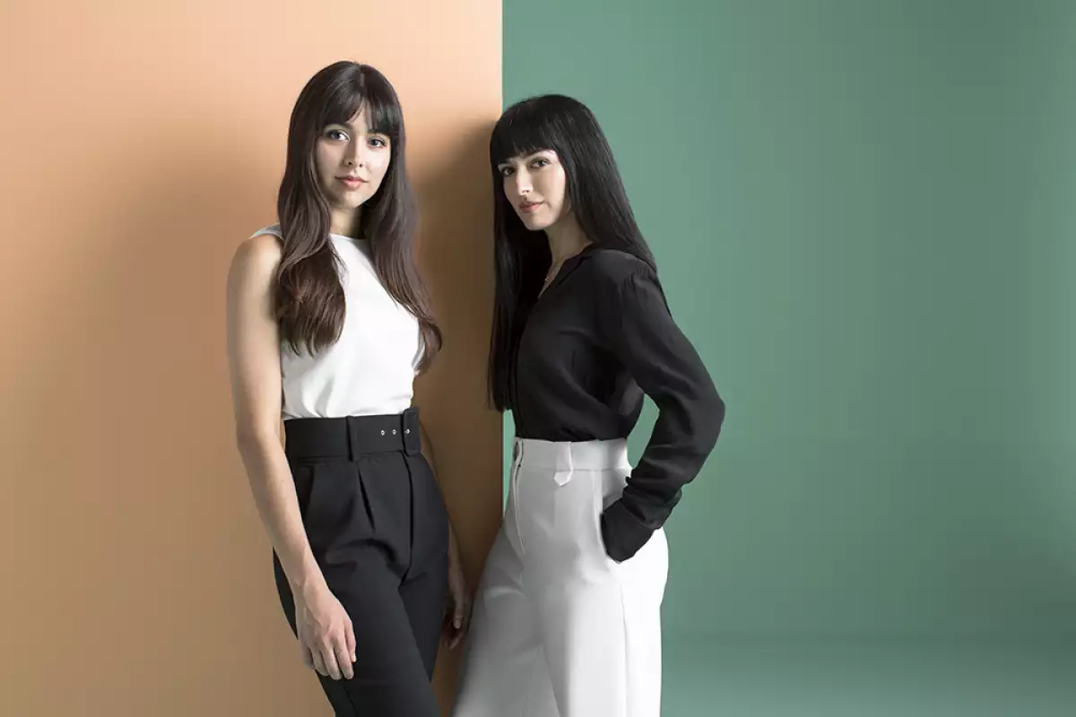 Cecy y Alejandra Young