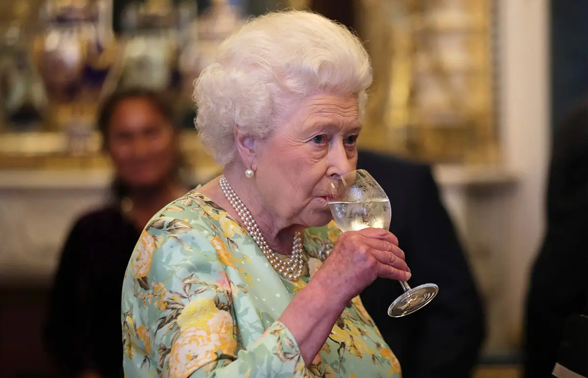 queen elizabeth gin