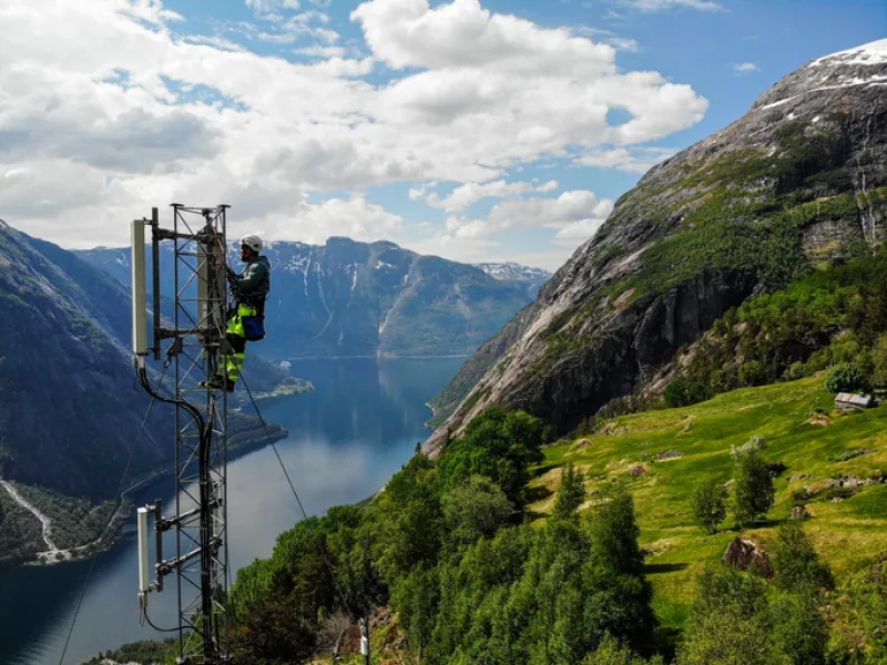 CFE Telecom y Altán ponen en riesgo fuentes de trabajo.