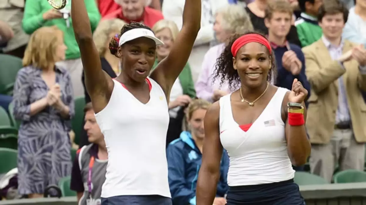 Venus y Serena Williams ganan oro en dobles