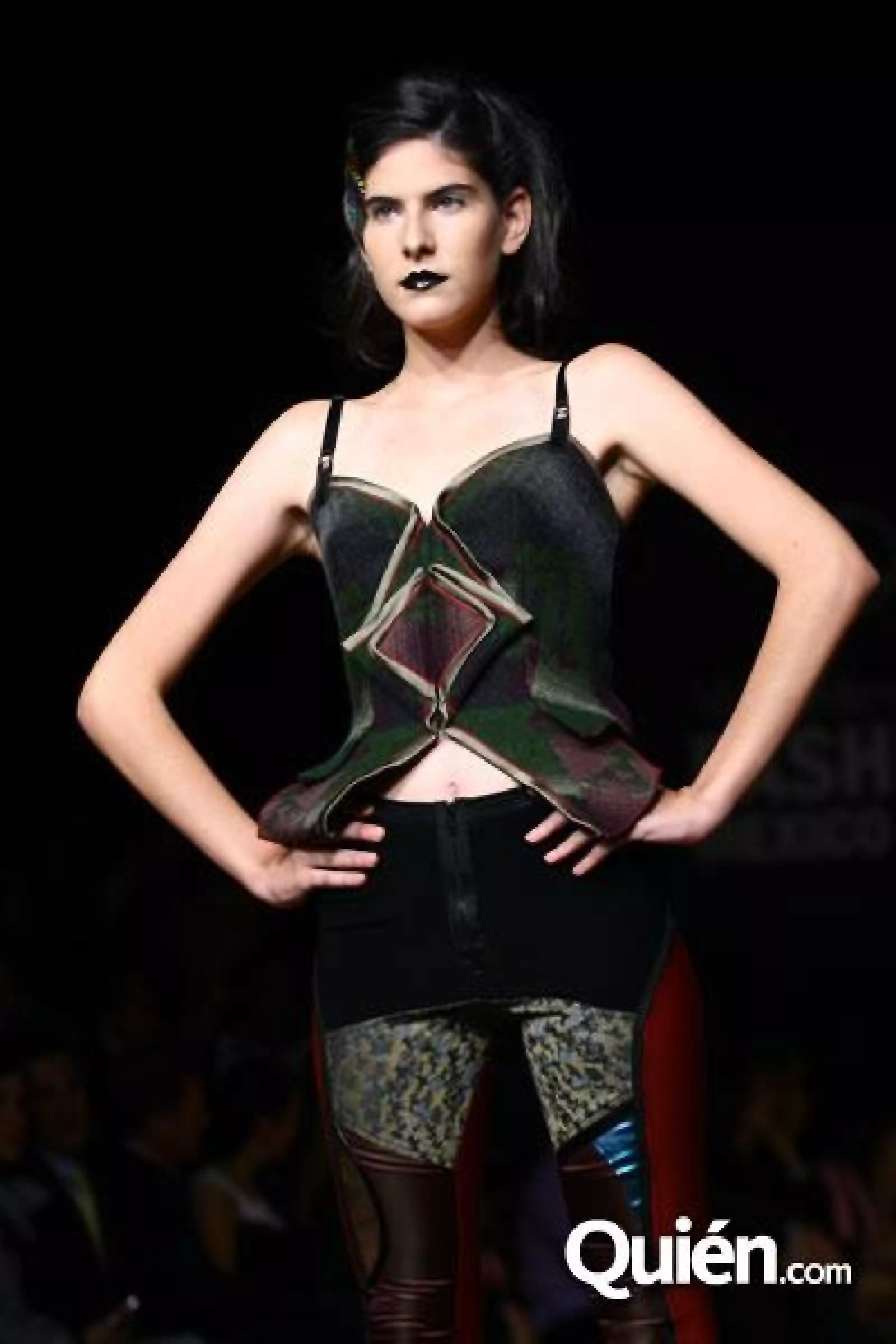 MF Pasarela Cesar Arellanes