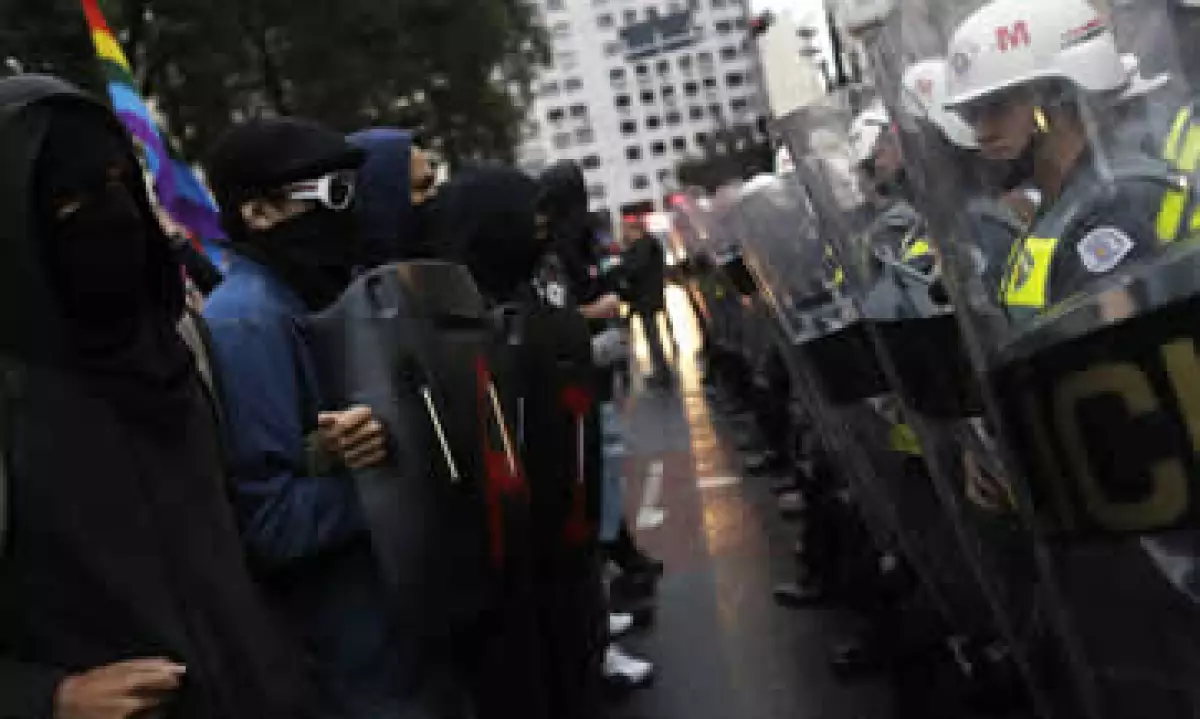 No está claro si la policía podrá lograr órdenes de arresto. (Foto: Reuters)