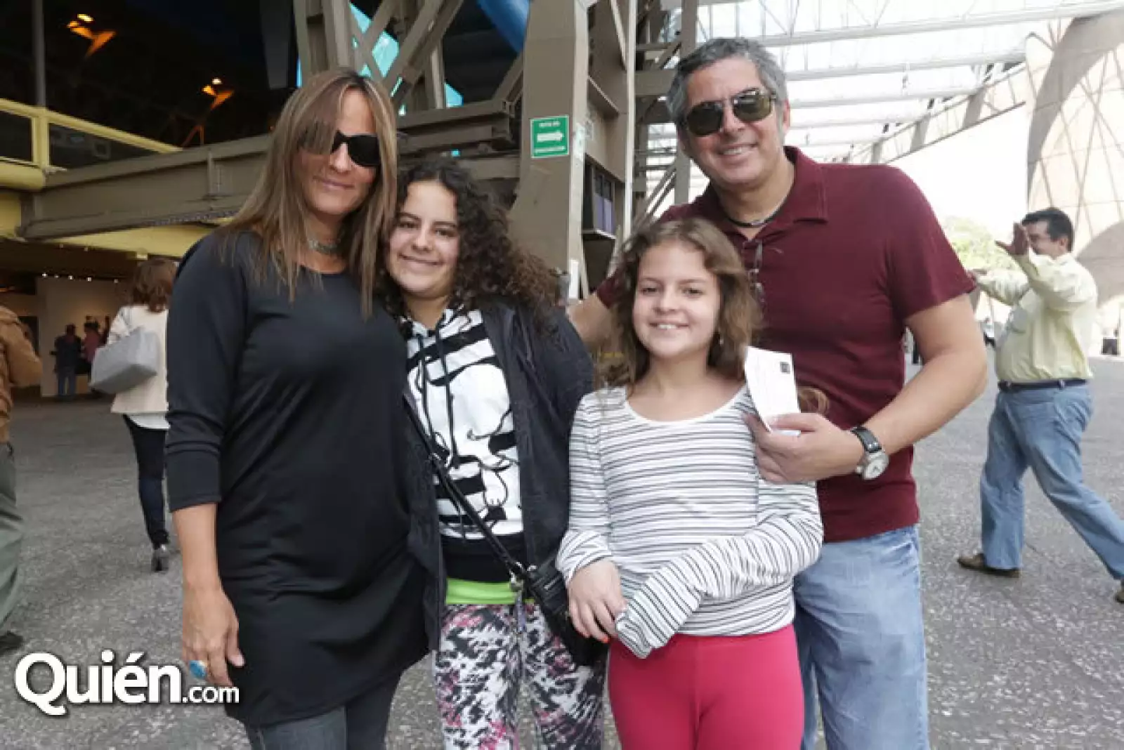 Vanessa Kirsten Jepsen,Elichazan,Sophie y Nicole