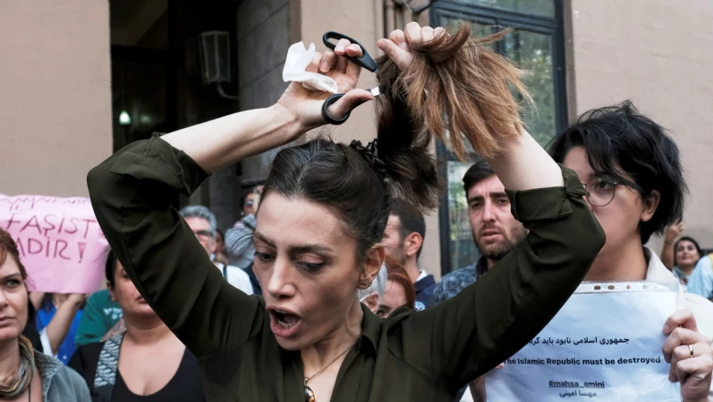 Protest over the death of Iranian woman Mahsa Amini, in Istanbul