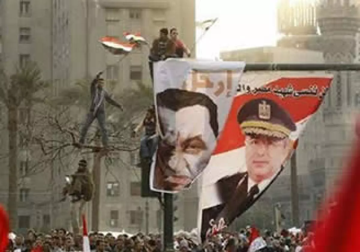 Los manifestantes se niegan a necgociar antes de la salida del presidente Hosni Mubarak. (Foto: Reuters)