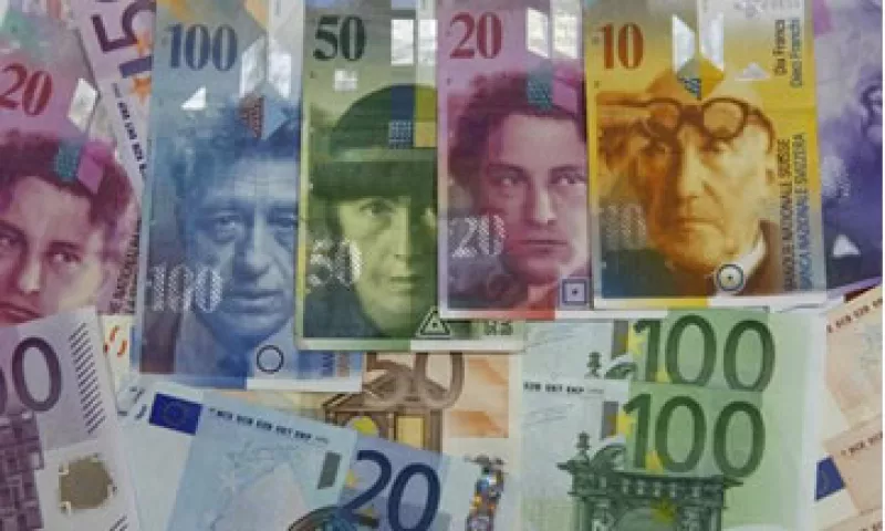 Se espera que Japón también intente debilitar a su moneda si la acción de Suiza desvía los flujos en busca de refugio hacia su moneda. (Foto: AP)