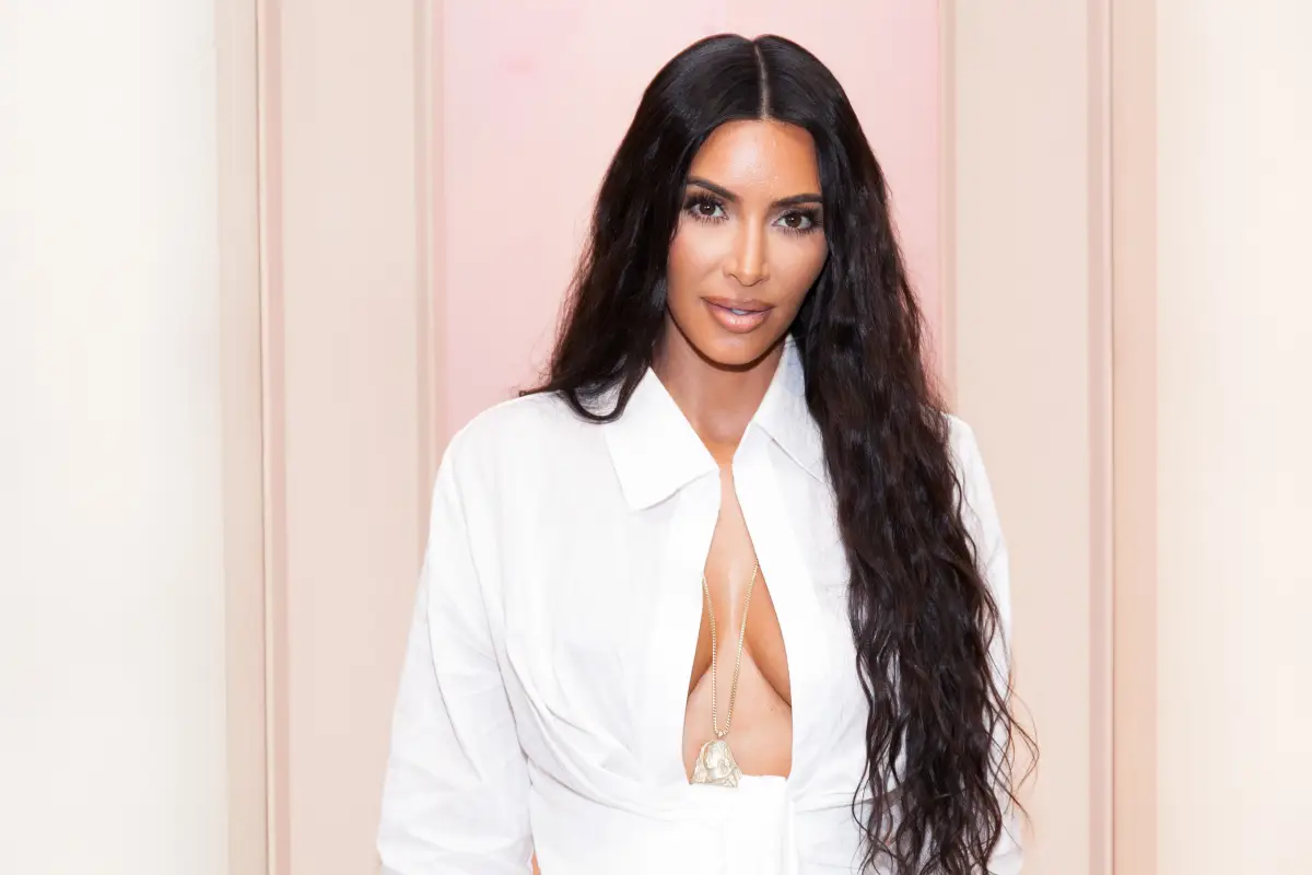 Kim Kardashian demuestra su belleza antes de las cirugías